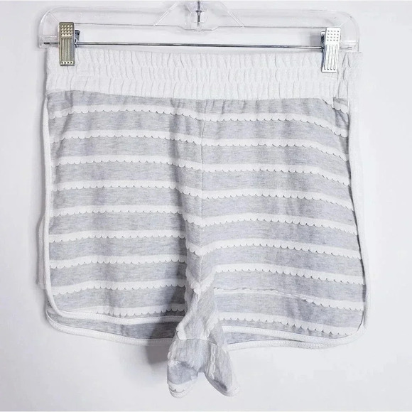 Bcbgeneretion Shorts Scallop Detail Heathered Gray White Elastic Waist - Picture 1 of 12